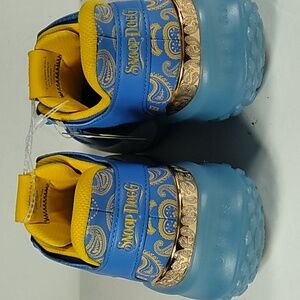 New, Skechers Men's Slip-on Blue and Yellow Snoop Dogg Size 7.5 Sneakers.